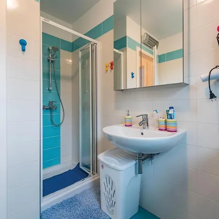 2 Bedroom Beautiful In 公寓 *